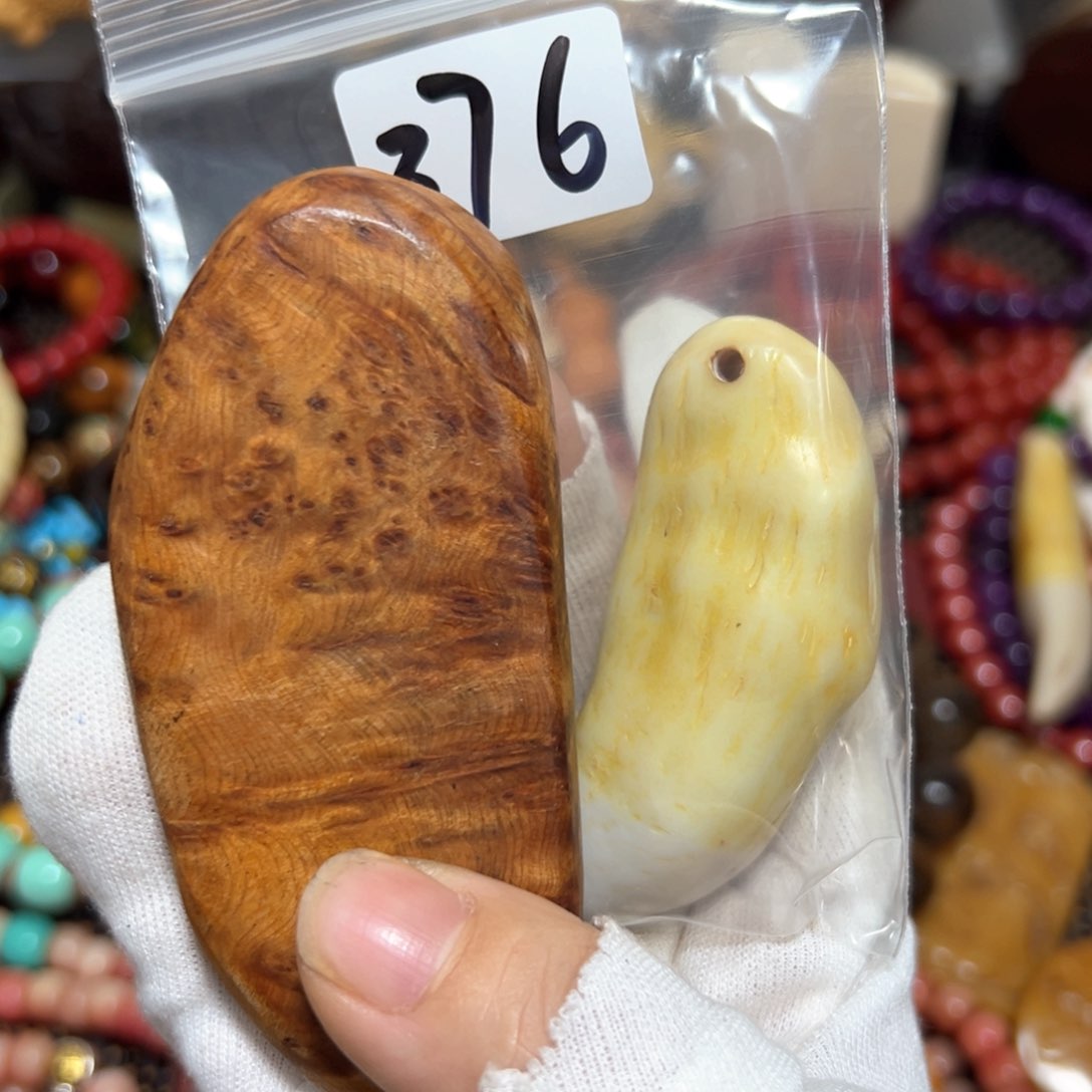 【闪购商品】非洲檀香无事牌手把件