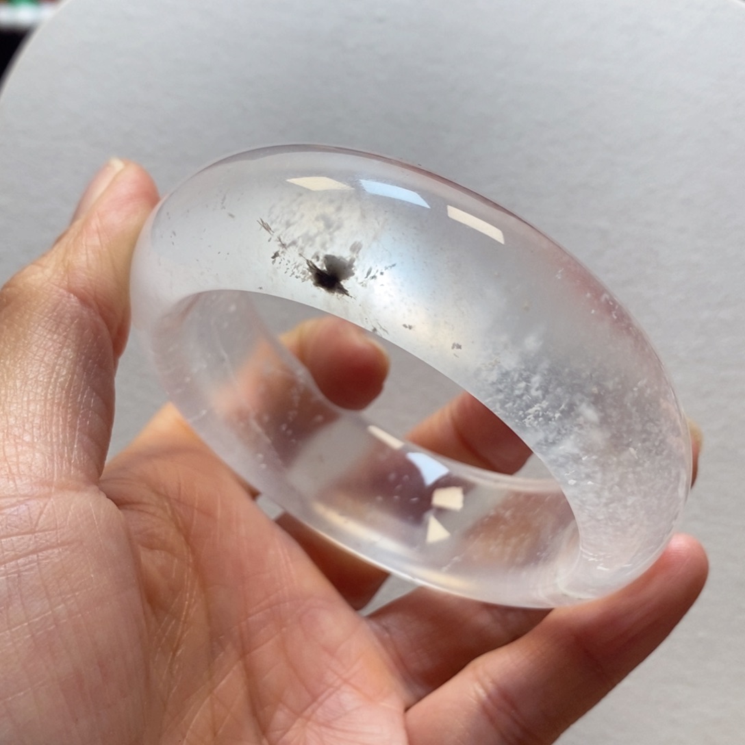 石英质玉手镯未镶嵌