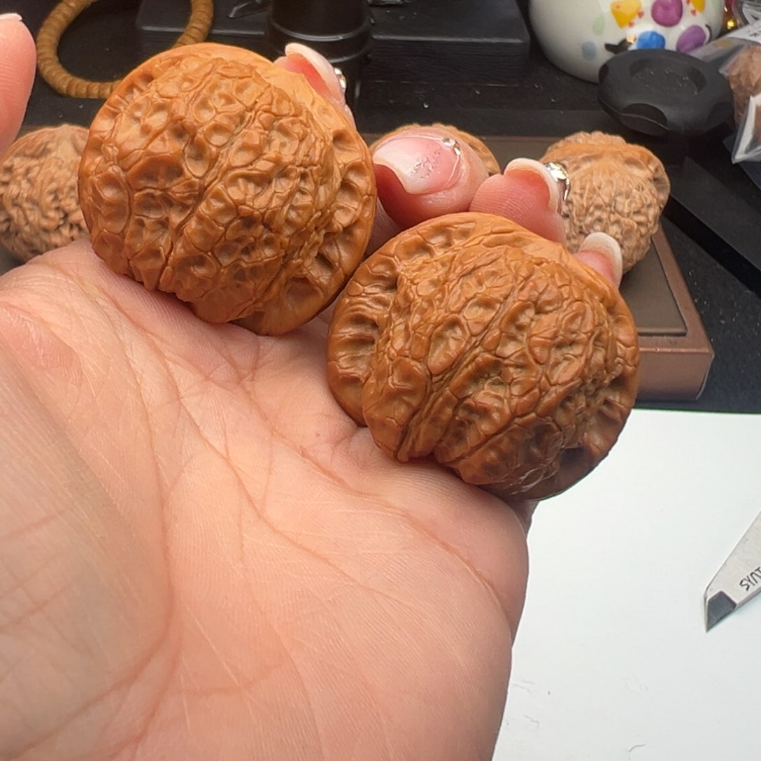 文玩核桃把件血麒麟40