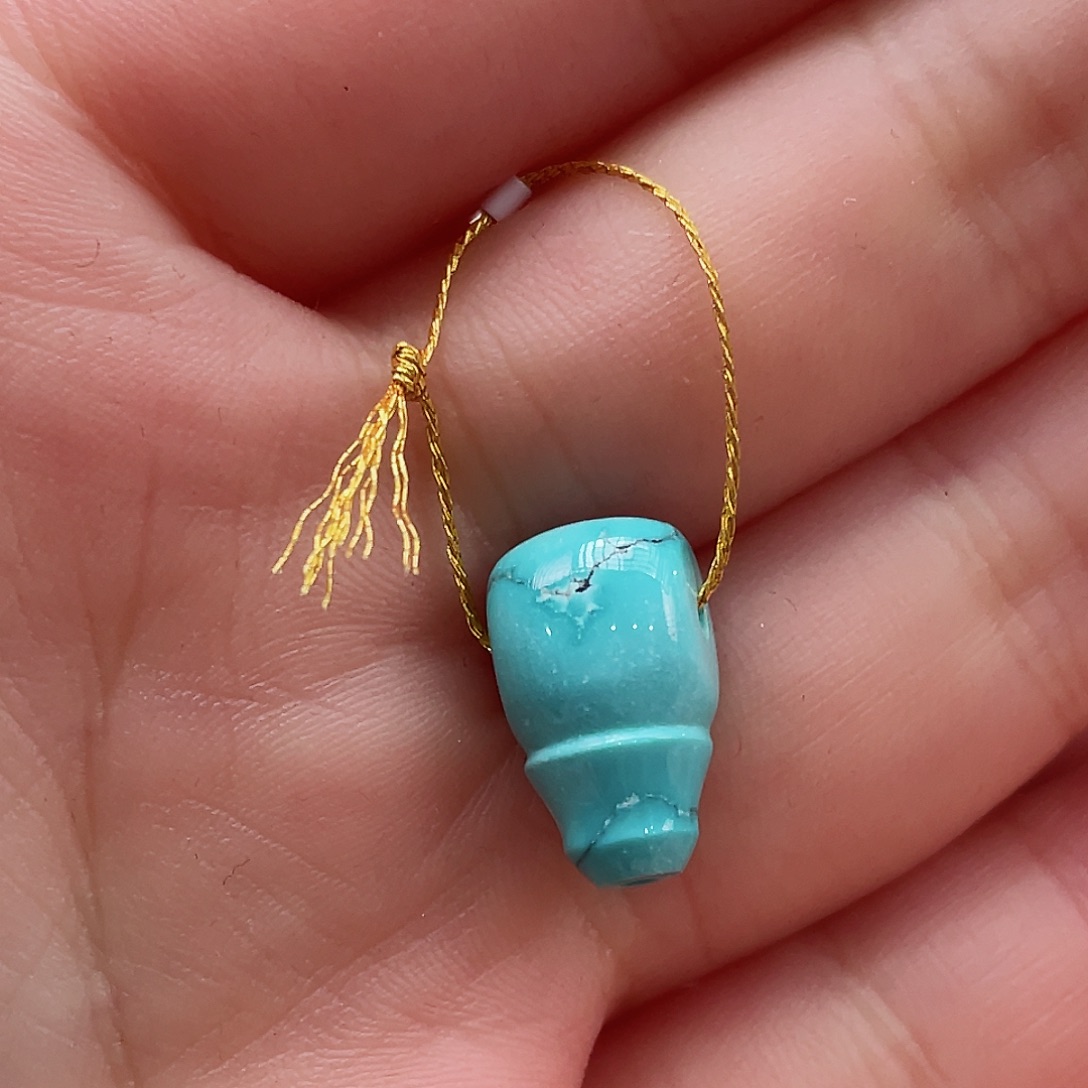 绿松石颈饰未镶嵌