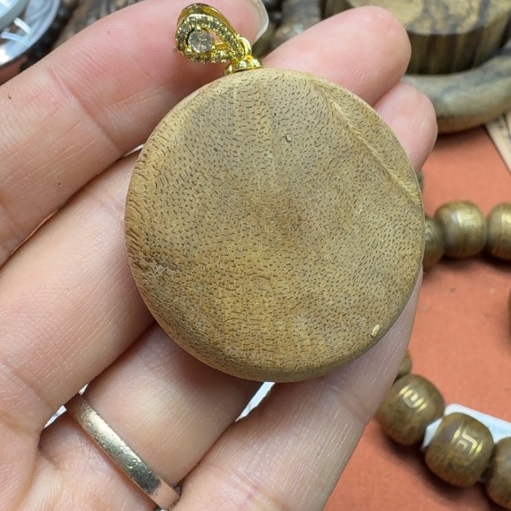 大叶紫檀（黑酸枝木类）