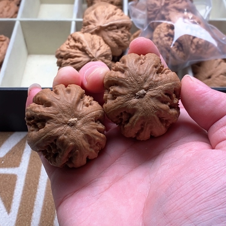 把件文玩核桃?****嘛