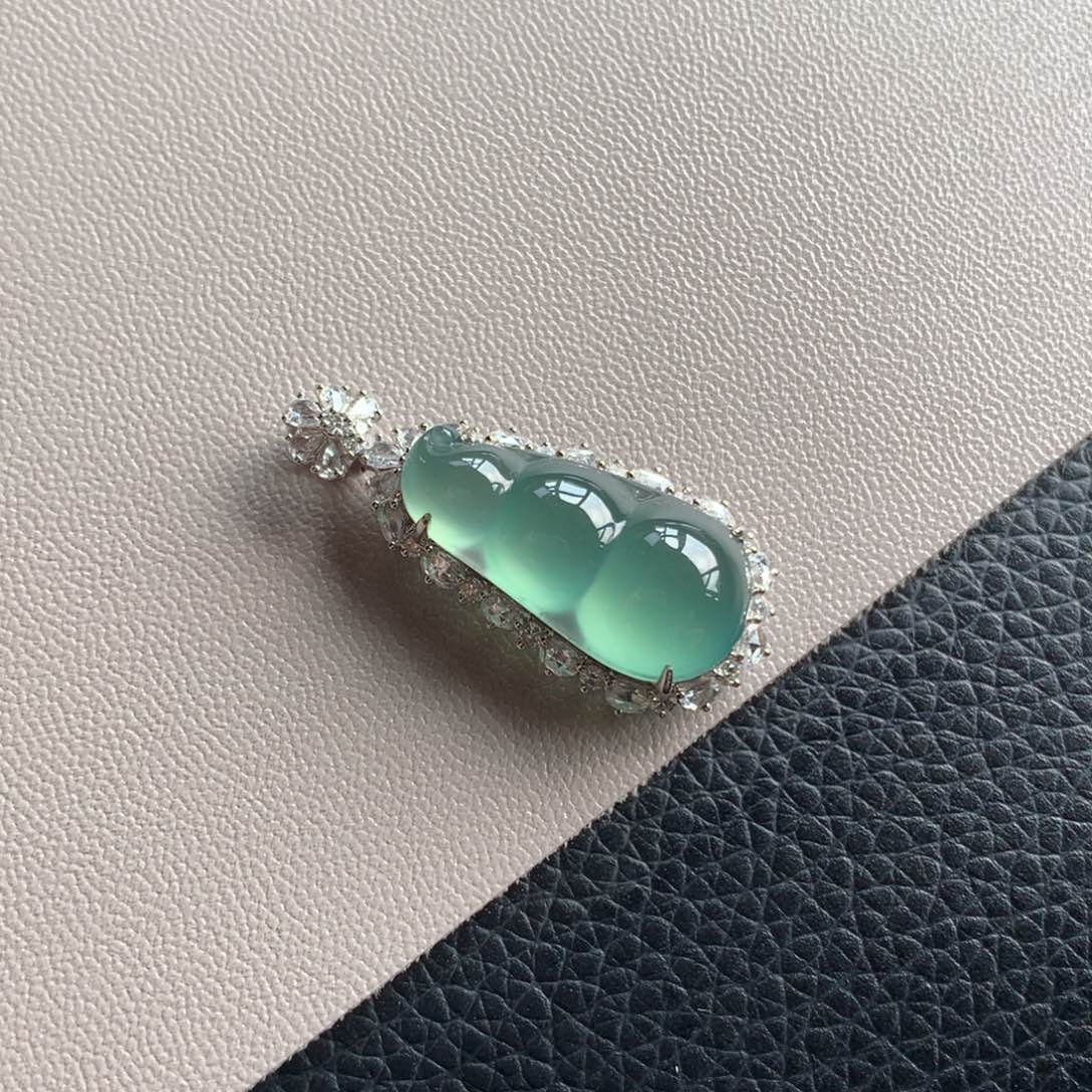 翡翠颈饰未镶嵌天然缅甸翡翠吊坠