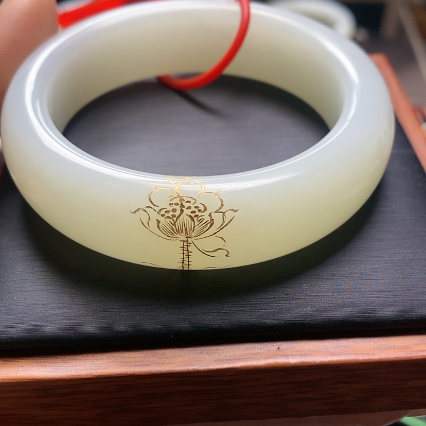 【闪购商品】和田玉手镯未镶嵌