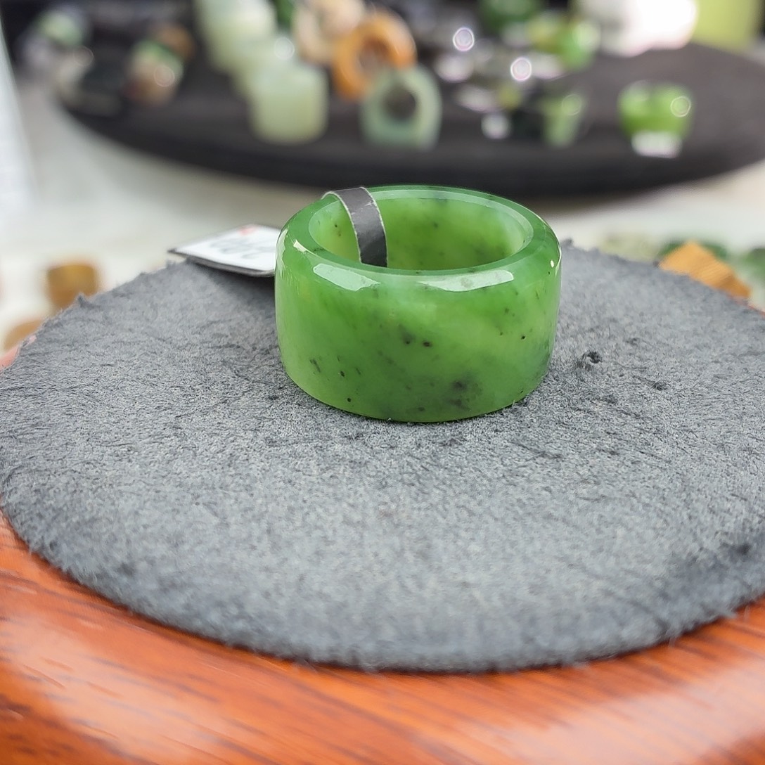 和田玉未镶嵌戒指b32碧玉圆切18.9不退换