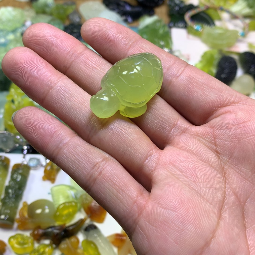 岫玉颈饰未镶嵌?*梦