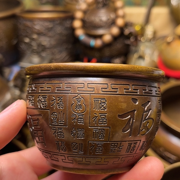 精美铜器批发档口