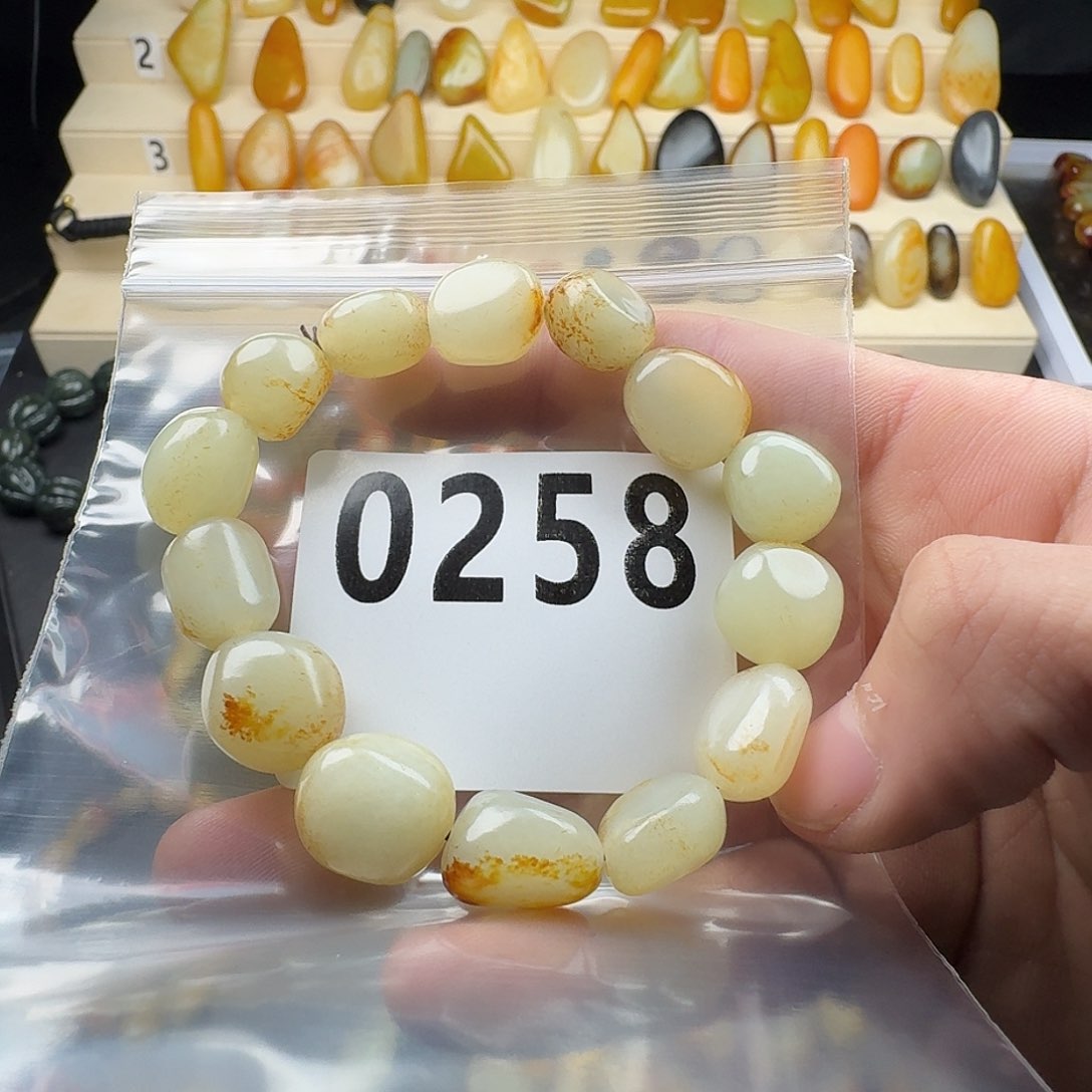 和田玉手串未镶嵌某*某