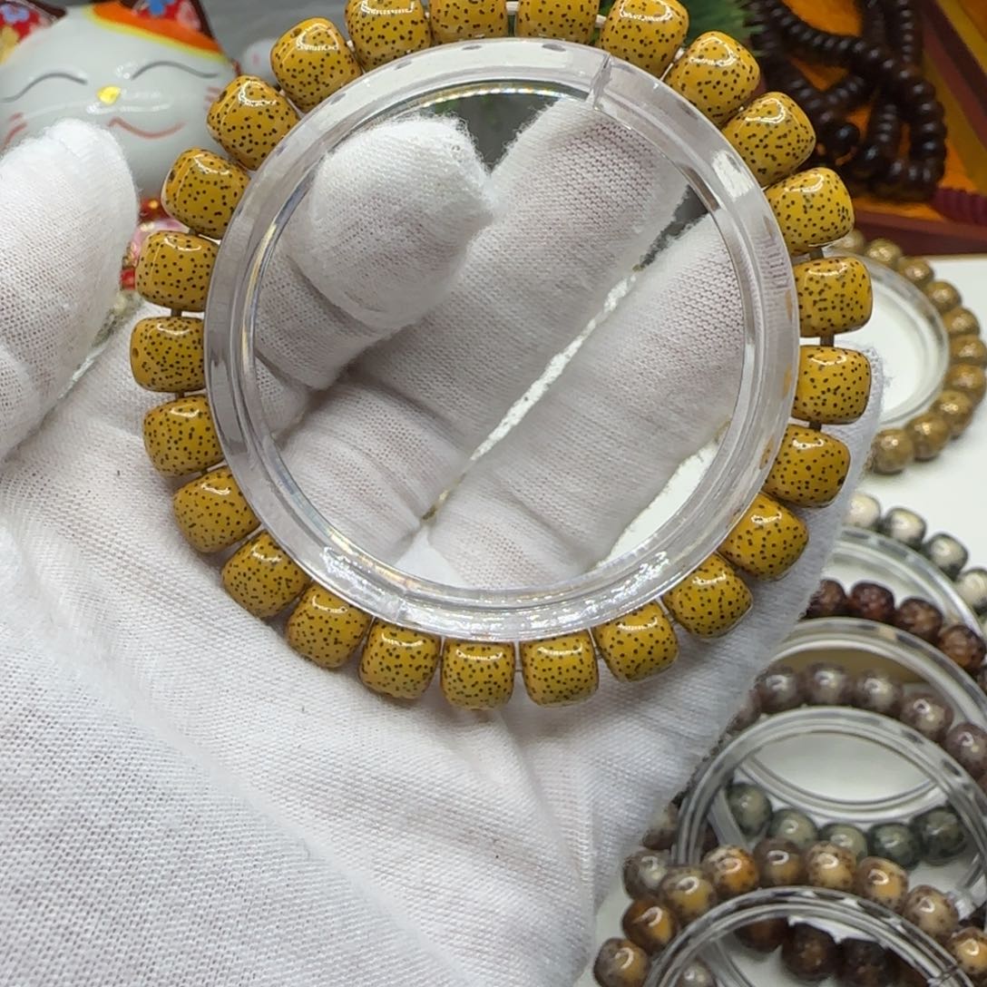 ≯***手串星月菩提鸡油黄半臂留白9×8