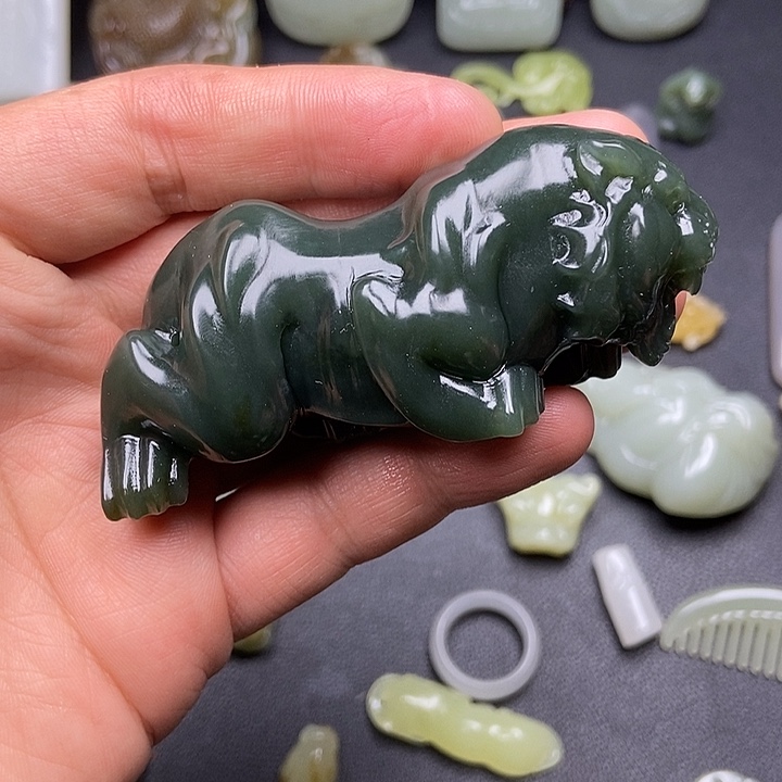 未镶嵌和田玉挂件