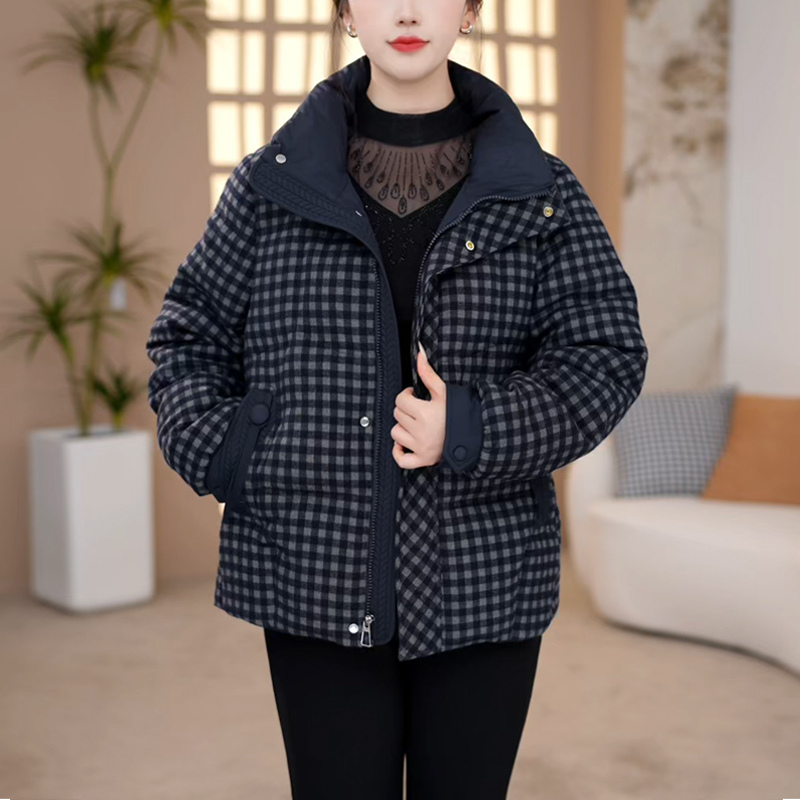 格子羽绒服女冬2025年新款时尚加厚宽松休闲白鸭绒外套