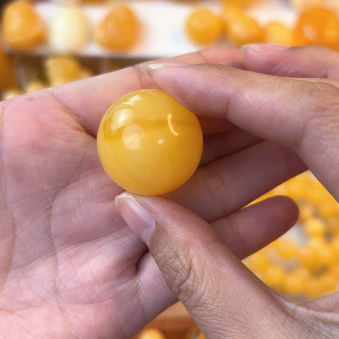 琥珀颈饰未镶嵌蜜蜡