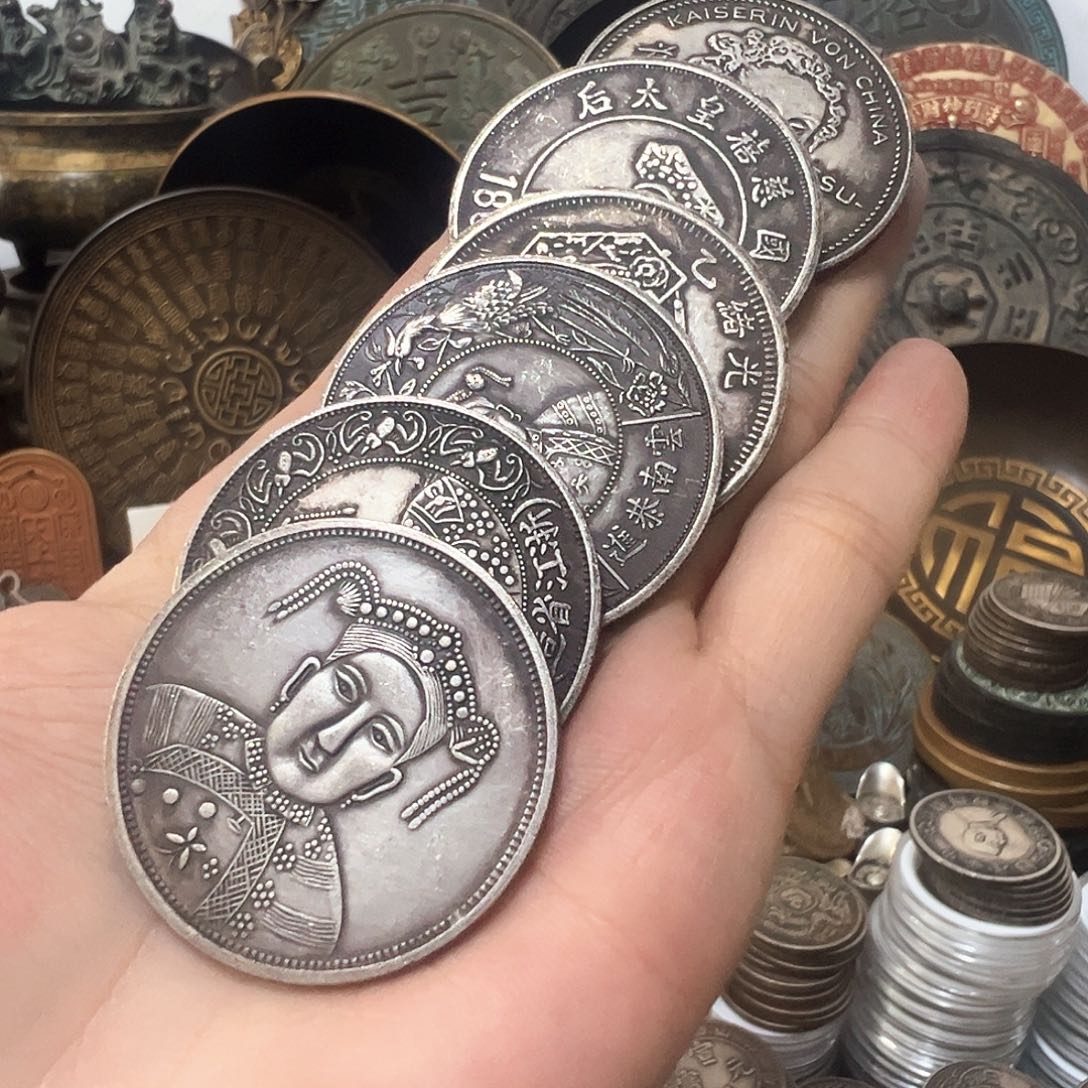 潇***过金属复古风格摆件