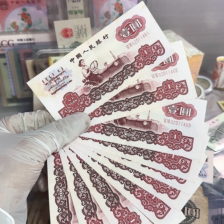 女拖拉机手好品标十