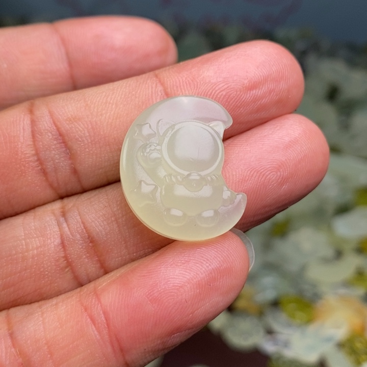 蛇纹石玉颈饰合金103