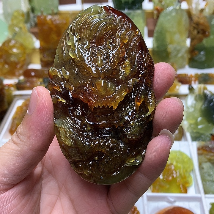 威***哥蛇纹石玉未镶嵌珠宝半成品