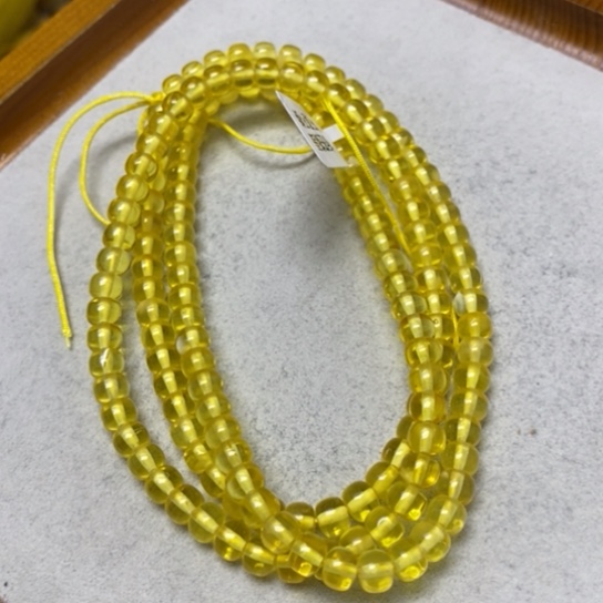 蜜蜡未镶嵌裸石串