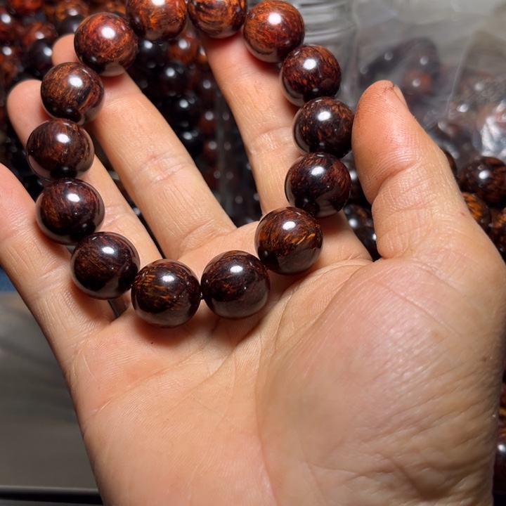 领***悟端景台香枝木类海南红降1.6黑金手串