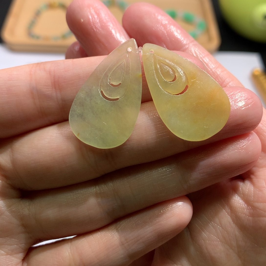 定制翡翠未镶嵌耳饰