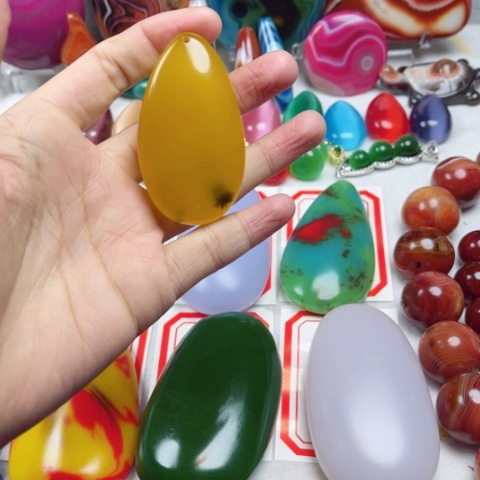 玛瑙/玉髓耳环未镶嵌