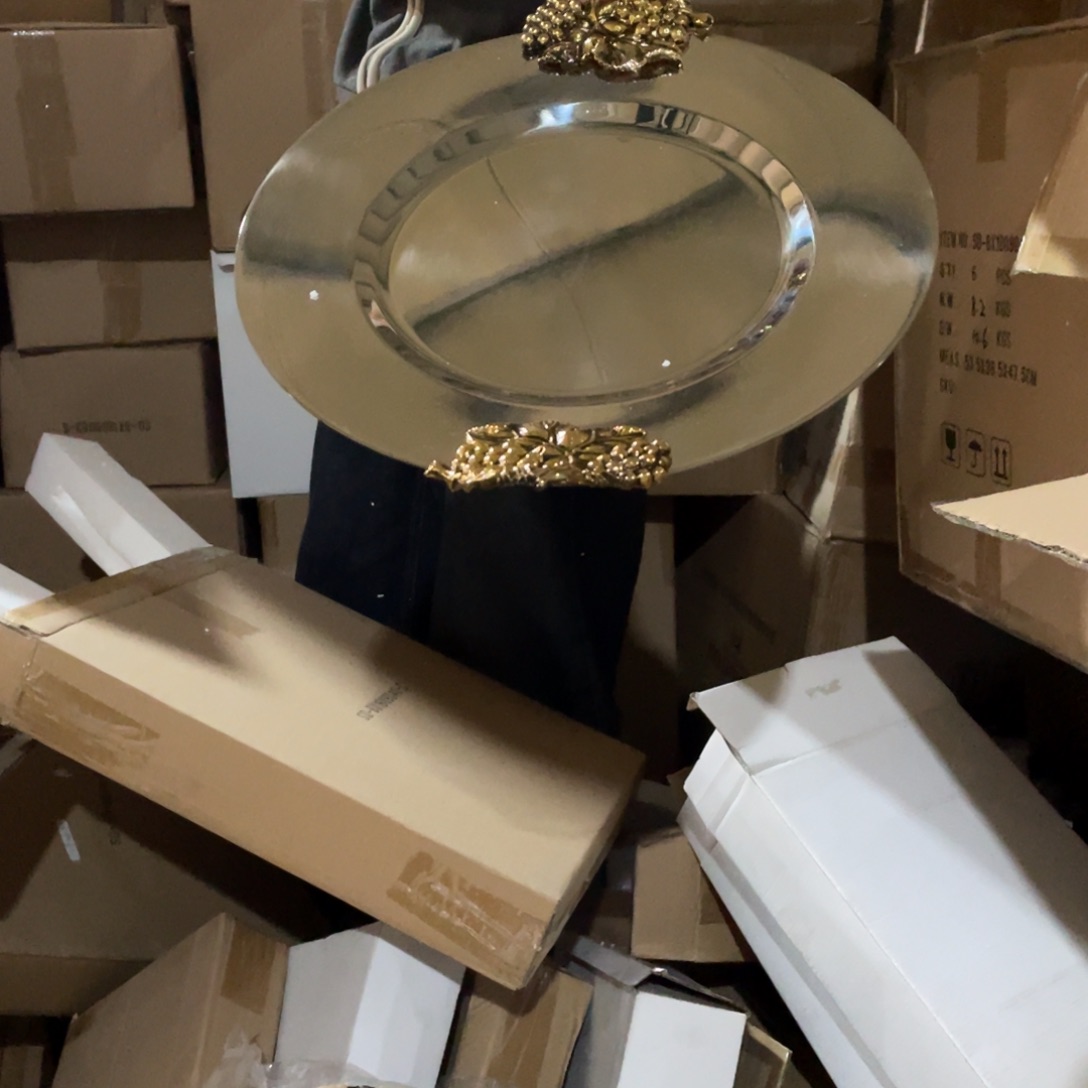 陶瓷花瓶，家居摆件。