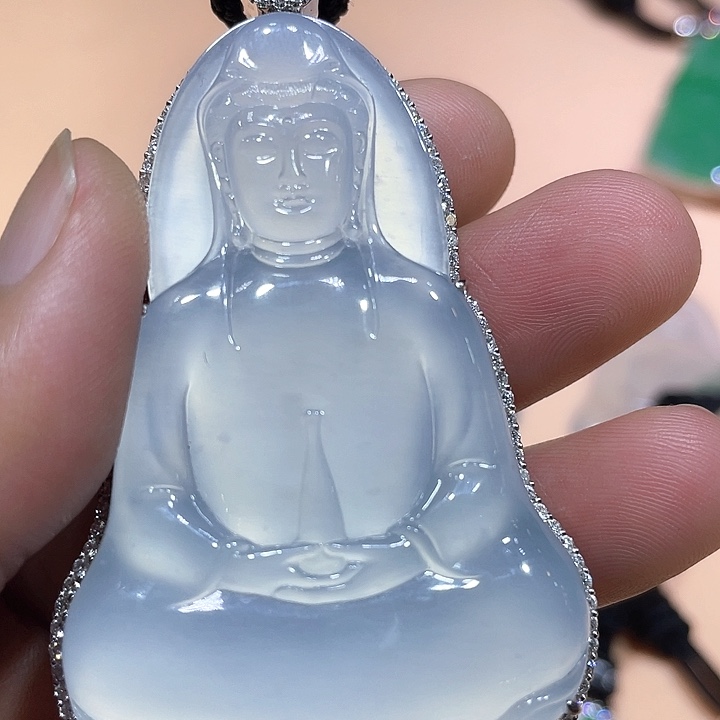 翡翠颈饰18K金镶嵌幽**浪高冰茅台白观音