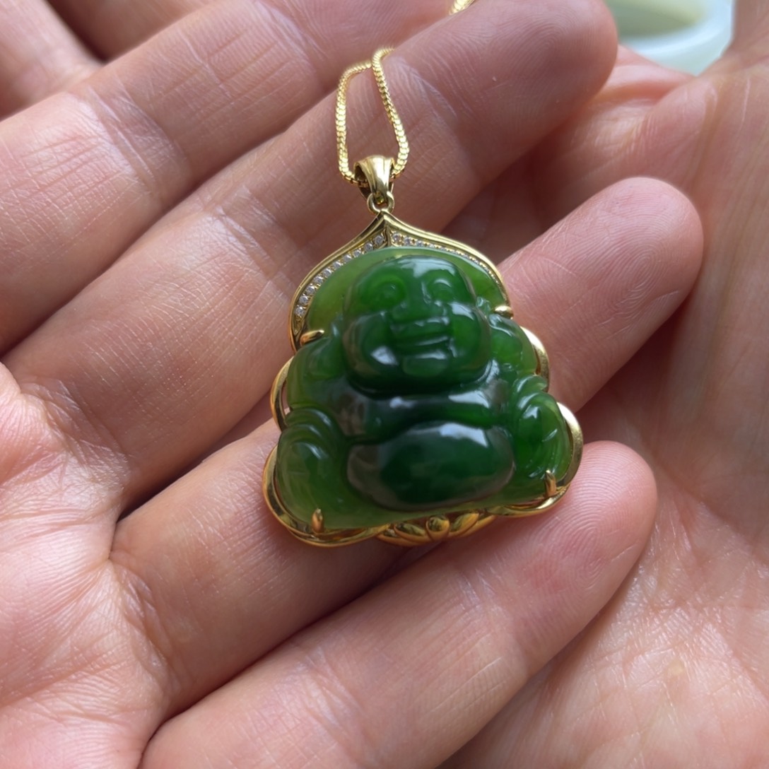 和田玉吊坠(赠链)18K金镶嵌潘*笑