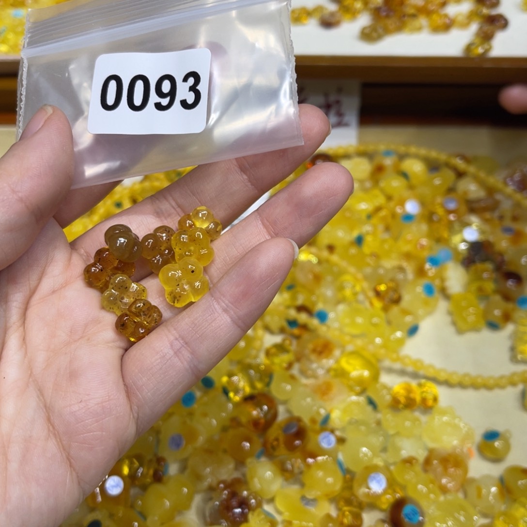 琥珀珠宝奇石未镶嵌