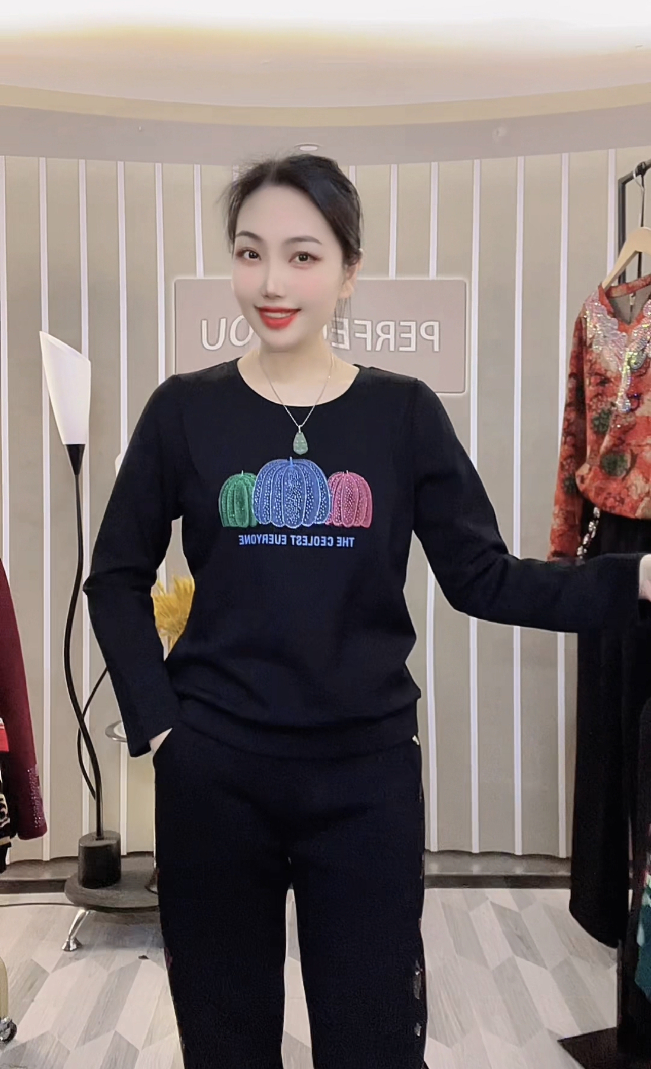【瓜瓜瓜】2025春秋新款百搭韩版时尚休闲圆领长袖宽松女士上衣8203