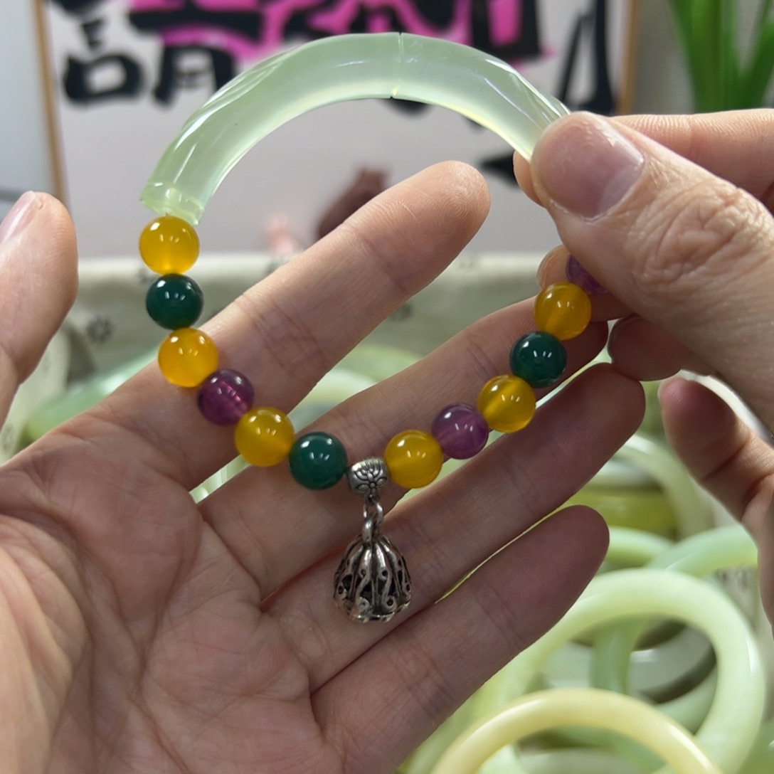 蛇纹石玉手镯未镶嵌565