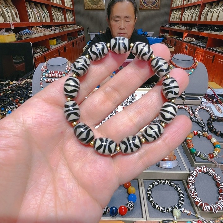 未镶嵌玛瑙/玉髓珠宝奇石