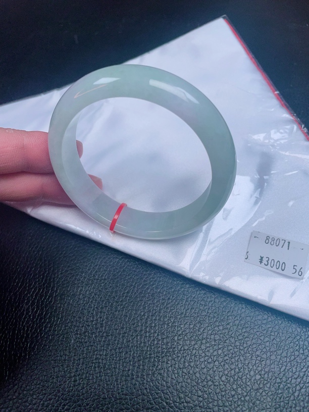 56完美圈口缅甸天然翡翠手镯8071