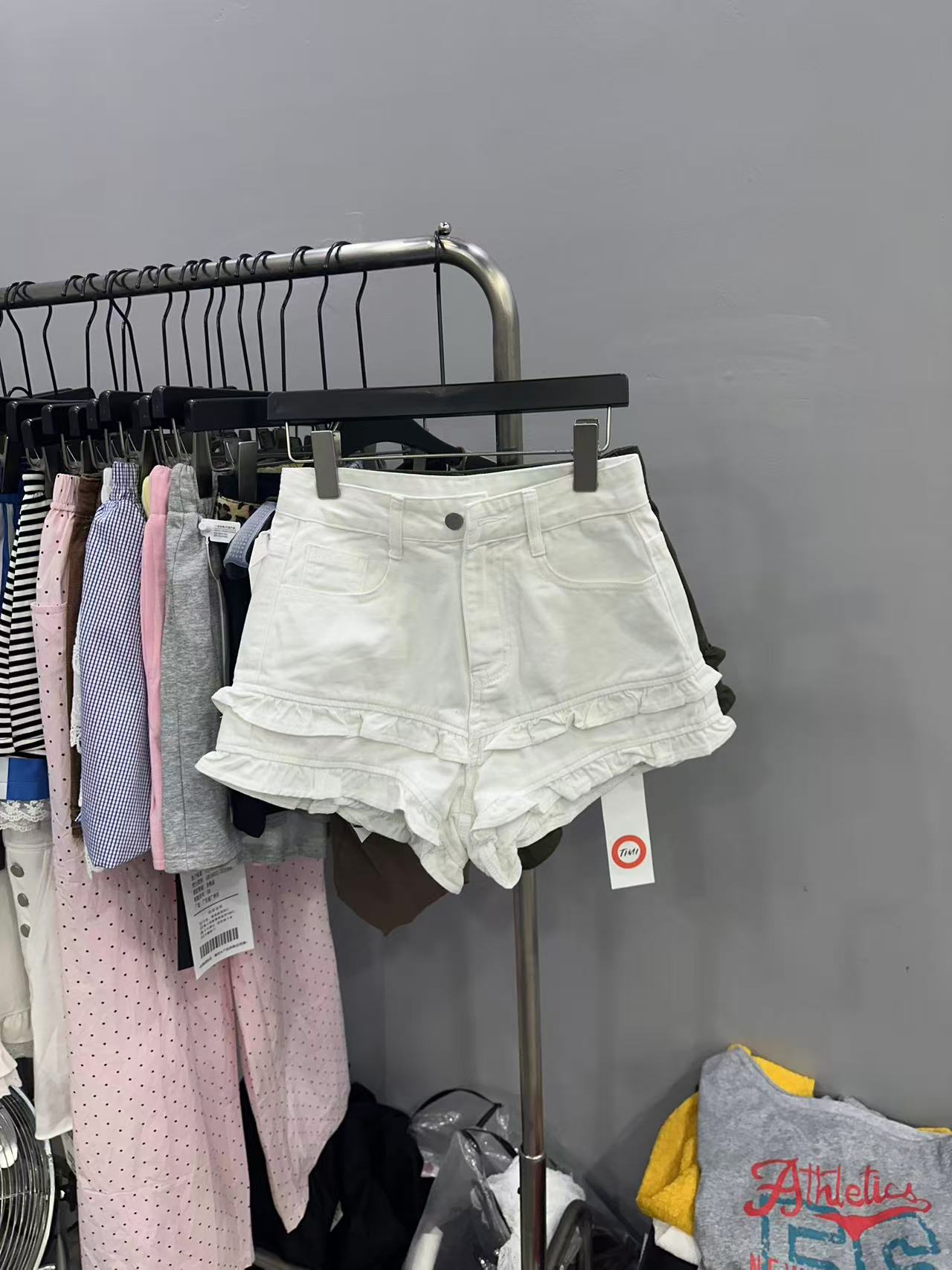 大娜小众~韩国时尚洋气夏季花边牛仔短裤