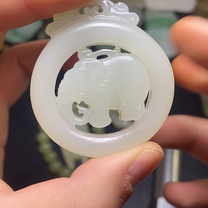 和田玉（糖玉）未镶嵌颈饰