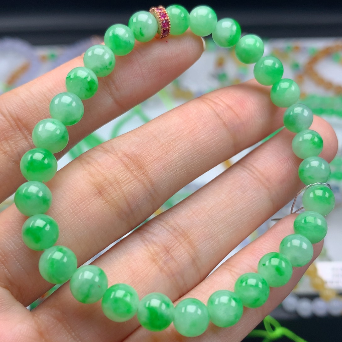 未镶嵌翡翠手链卡