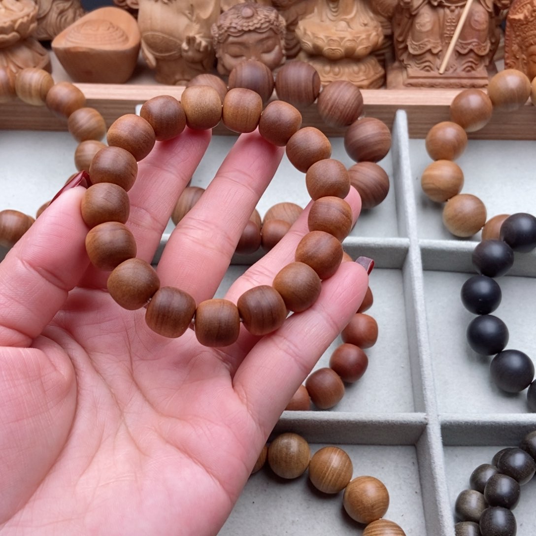 檀香木手串/手链俩**麻老山檀黑肉奶香手串