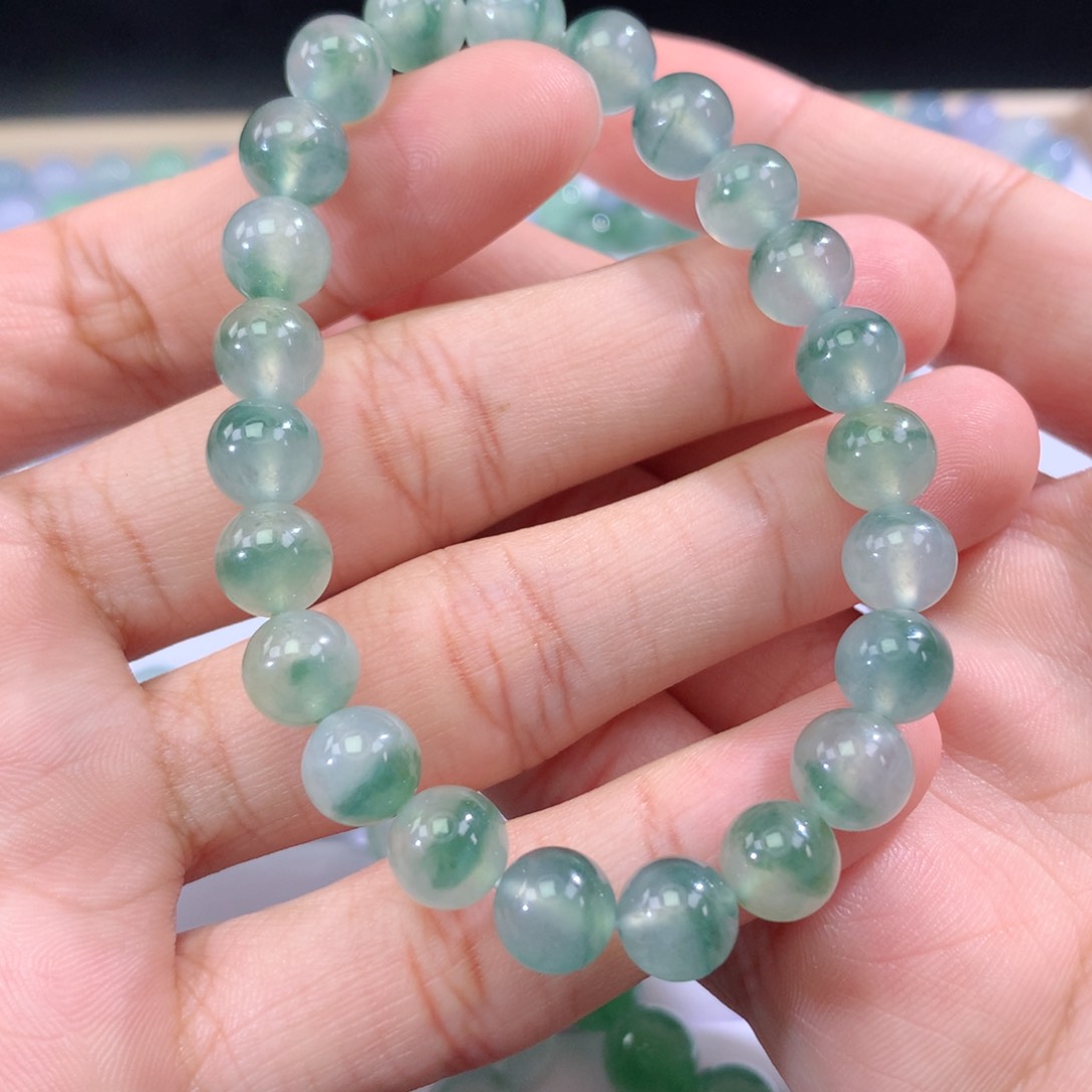 翡翠手链未镶嵌翡翠