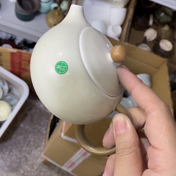 陶瓷艺术品及陶瓷壶