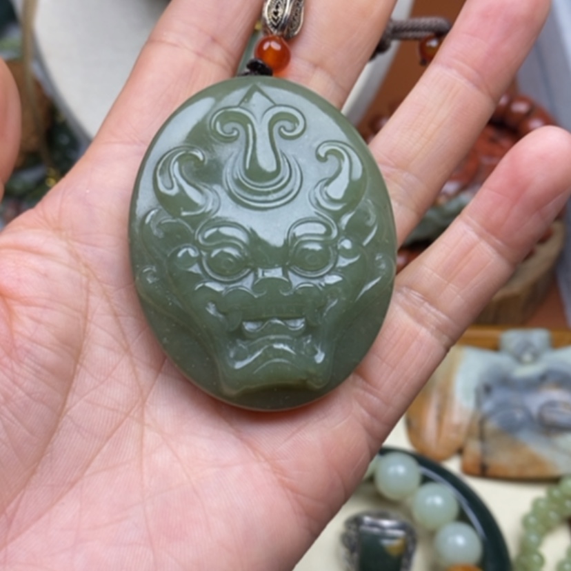 【闪购商品】未镶嵌岫岩河磨玉（透闪石质玉）挂件