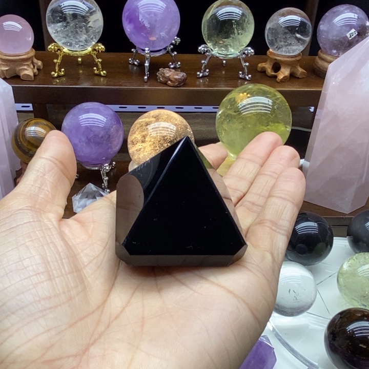 未镶嵌摆件水晶天然黑曜石金字塔
