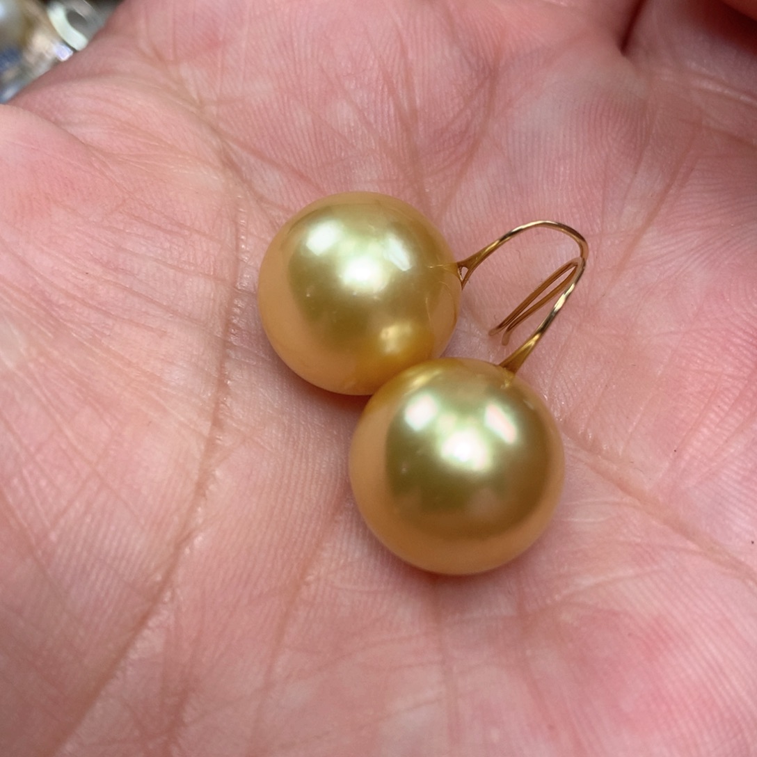 海水珍珠耳饰18K金镶嵌