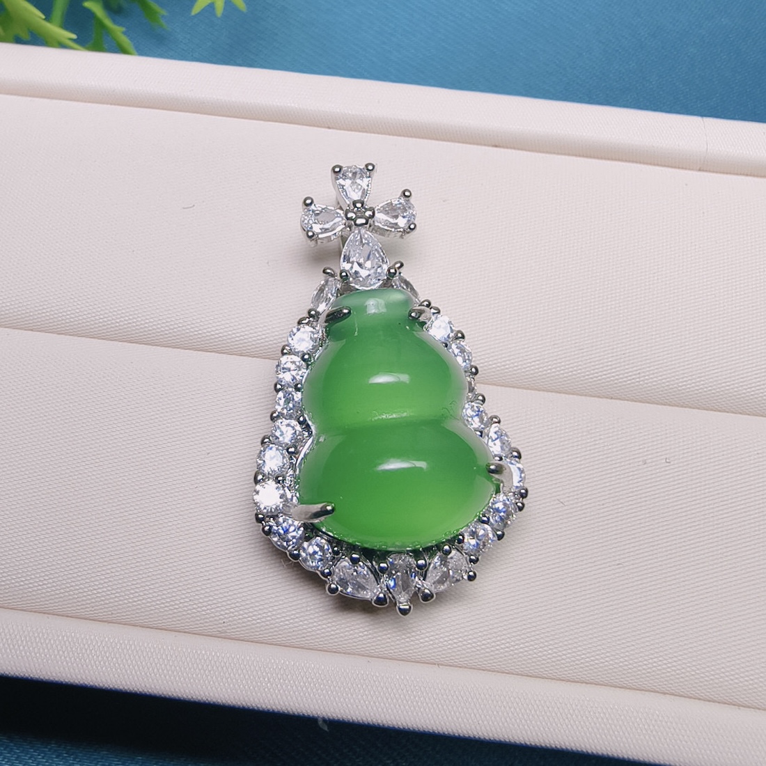 缅料绿色小葫芦吊坠A-13