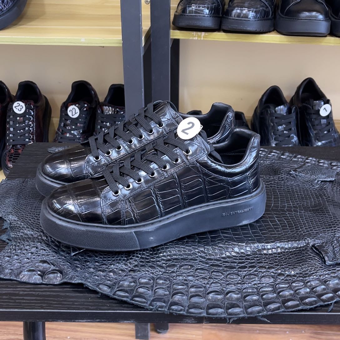 赵***煌全鳄鱼板鞋9649款43码