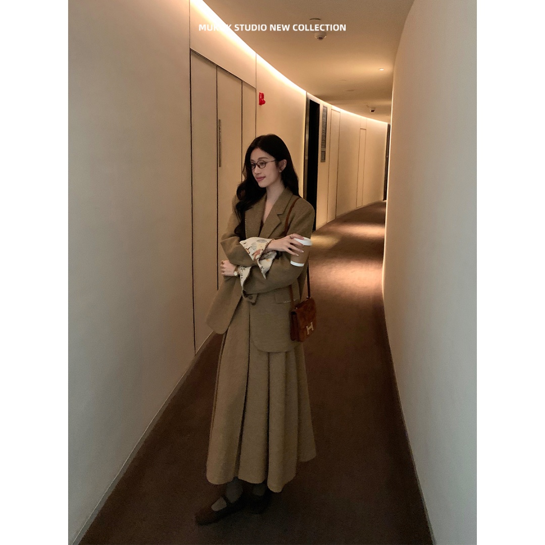 绵羊毛粗花呢经典小个子西装外套长款百褶半身裙羽绒套装