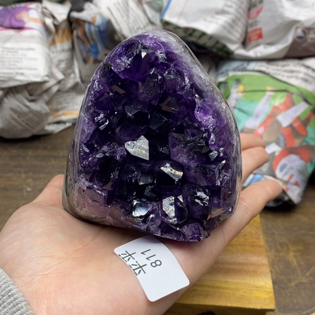 紫晶乌拉圭未镶嵌