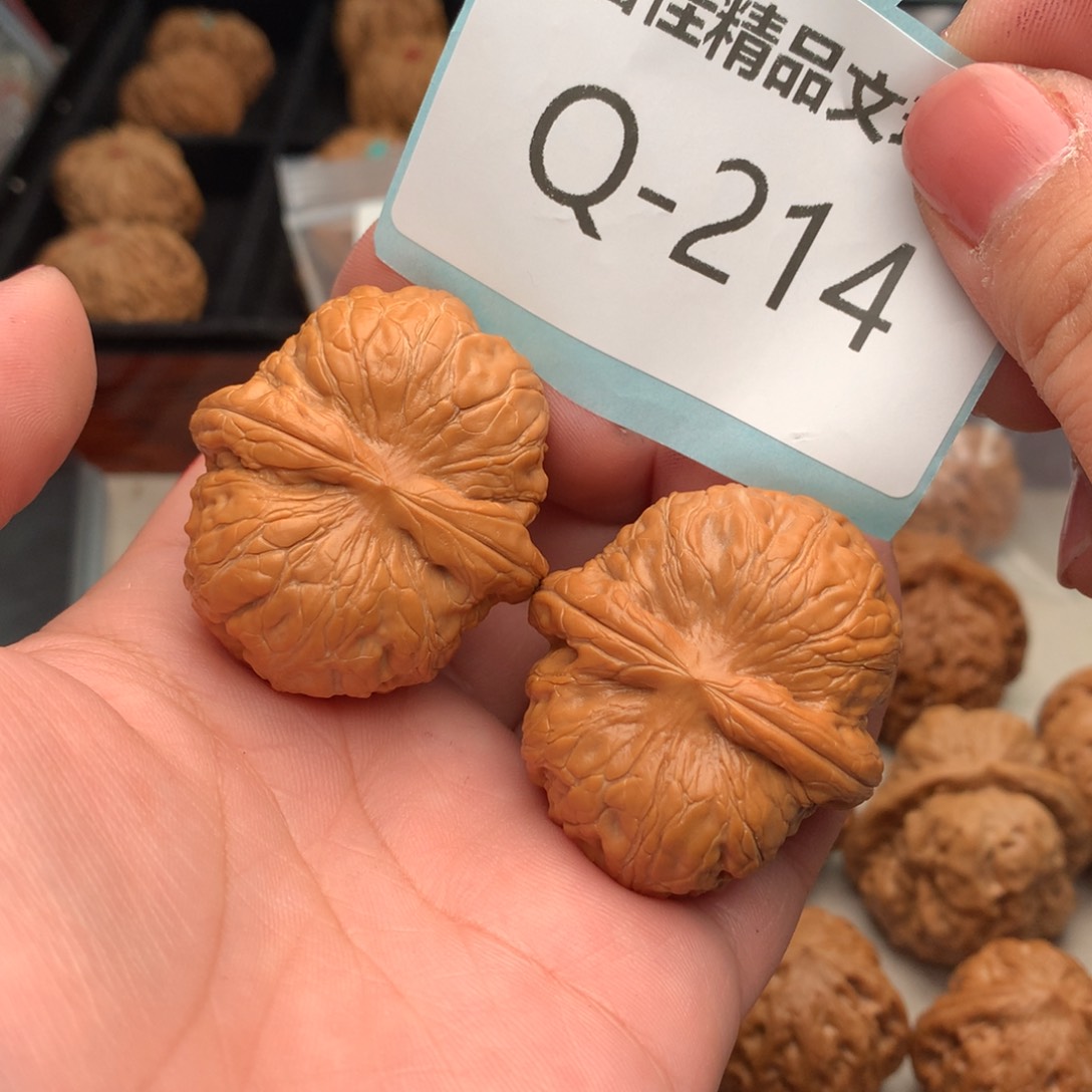 文玩核桃把件42元宝………..