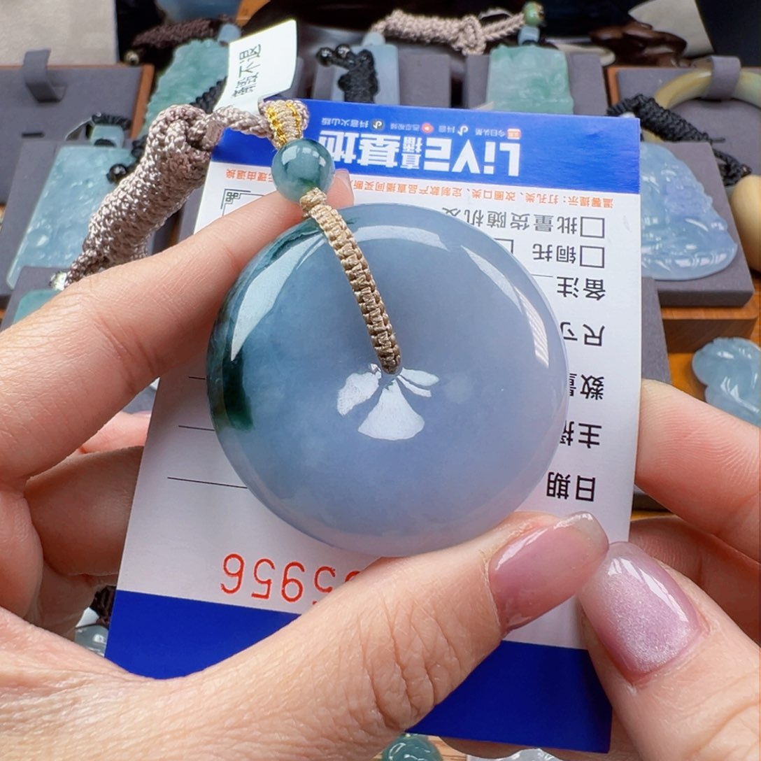 翡翠颈饰未镶嵌缅甸翡翠