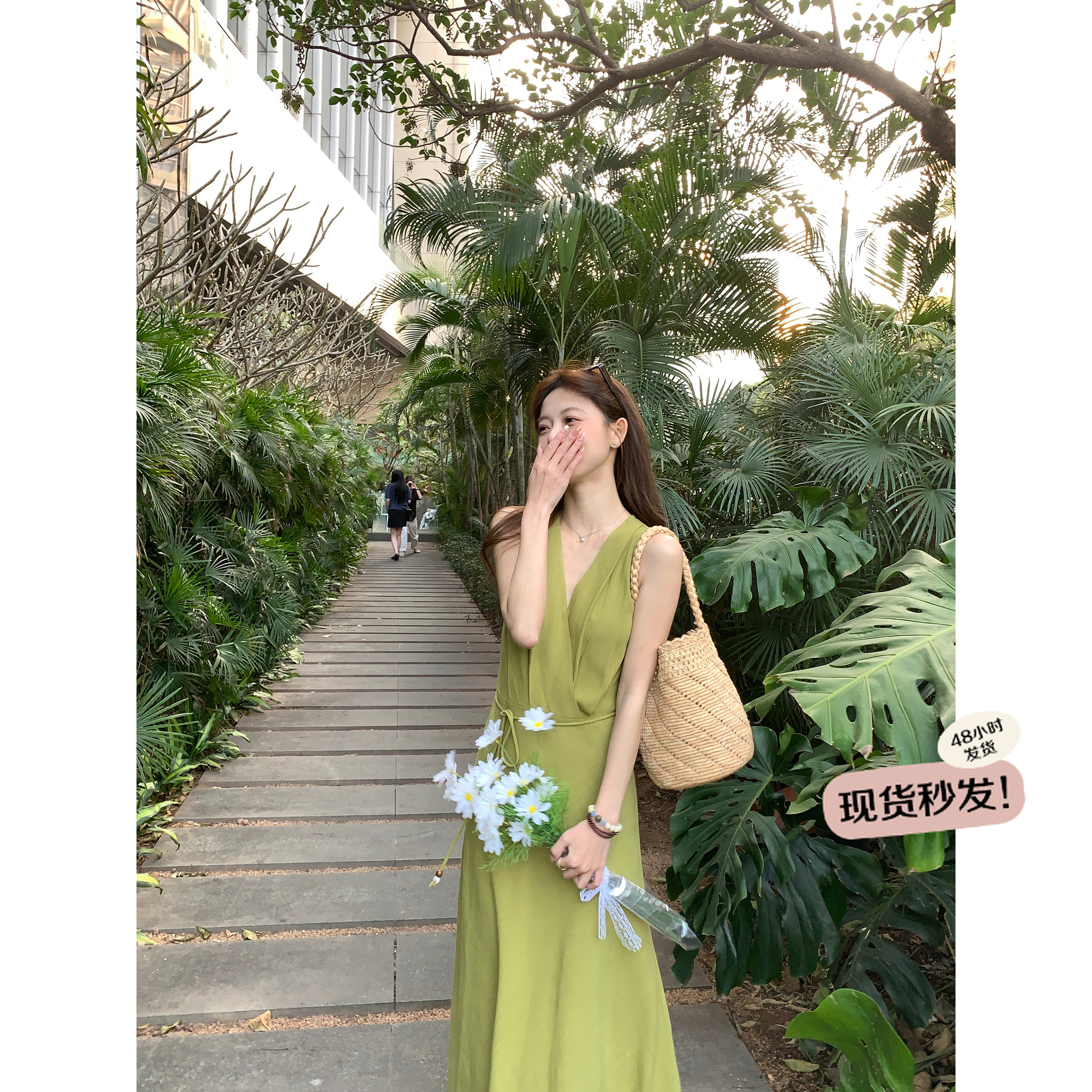 万万【清清】月光手信早春新款法式V领绑带连衣裙气质时尚春游长裙