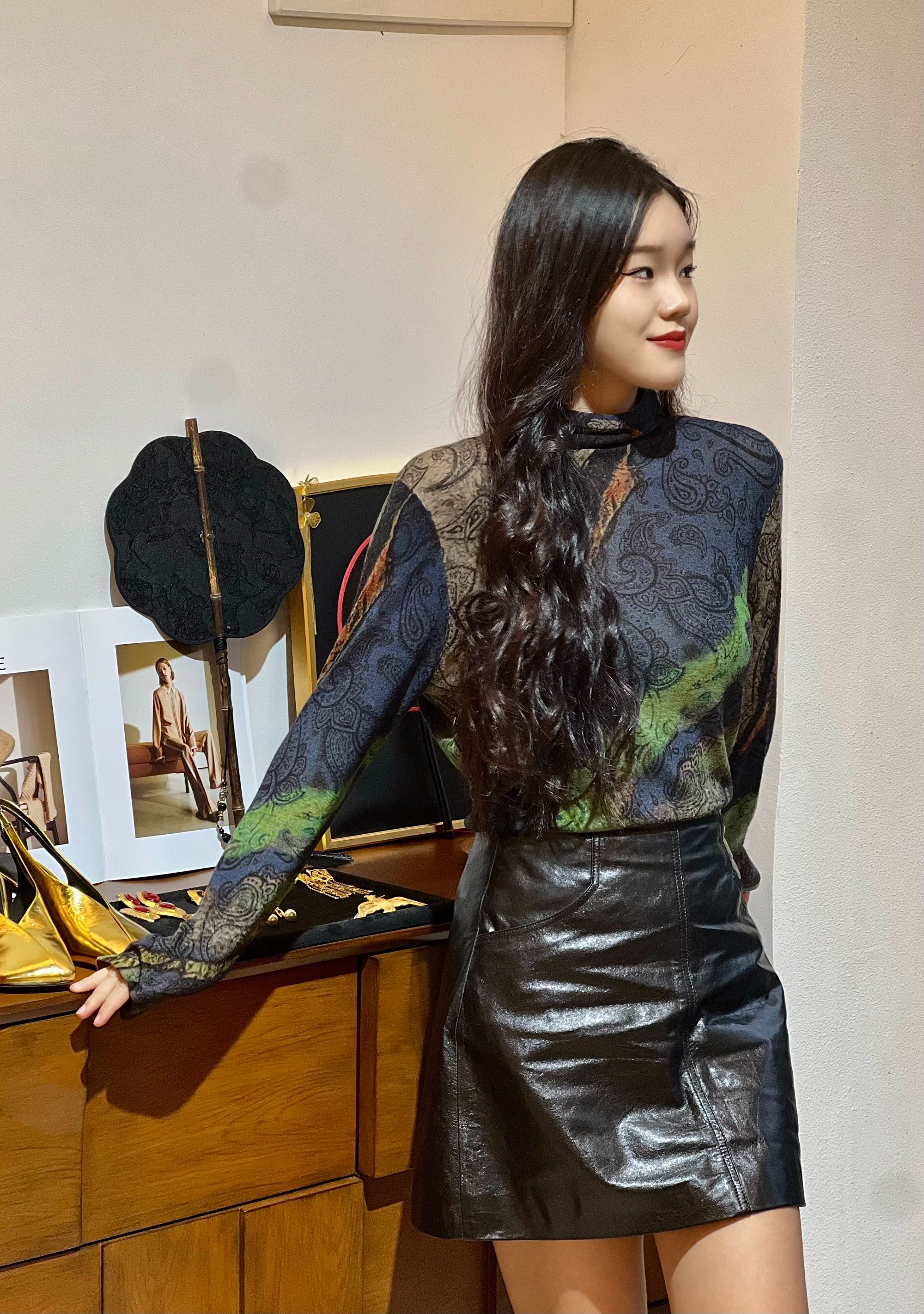 WG 【万哥精选】气质高领显瘦花打底衫