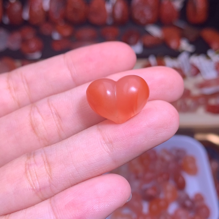 南红玛瑙未镶嵌珠宝半成品屁桃